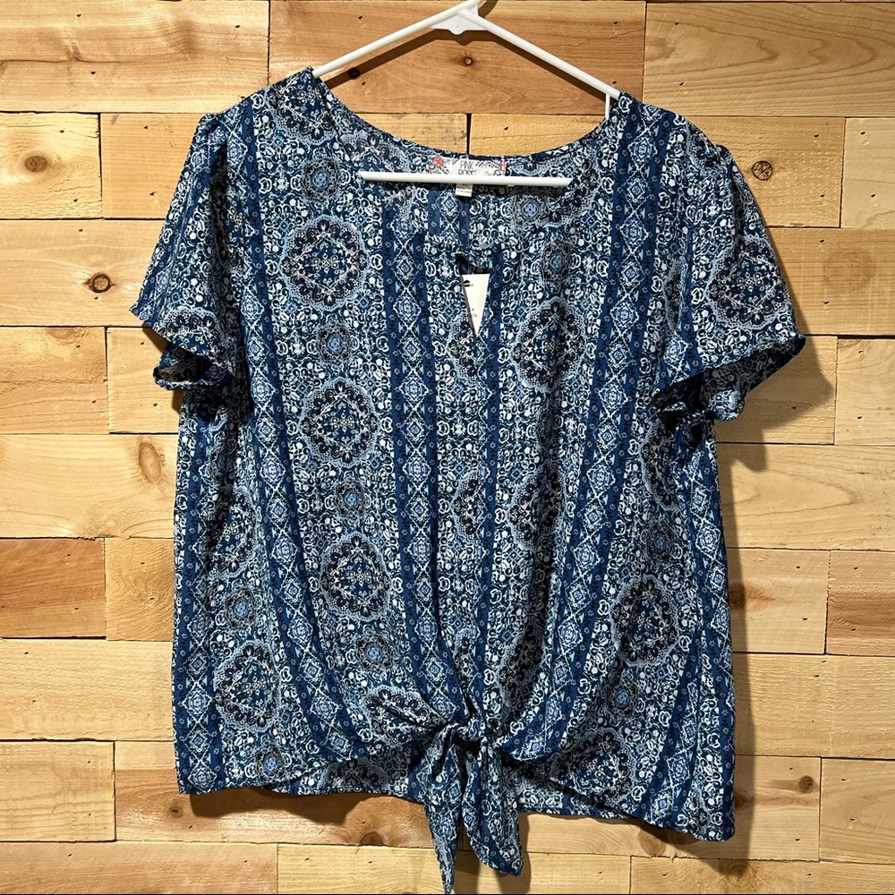 Blue and white top